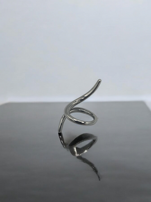 Serpentine ring